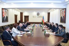 Azərbaycan və Slovakiya arasında müdafiə sənayesi sahəsində əməkdaşlıq müzakirə edilib (FOTO)