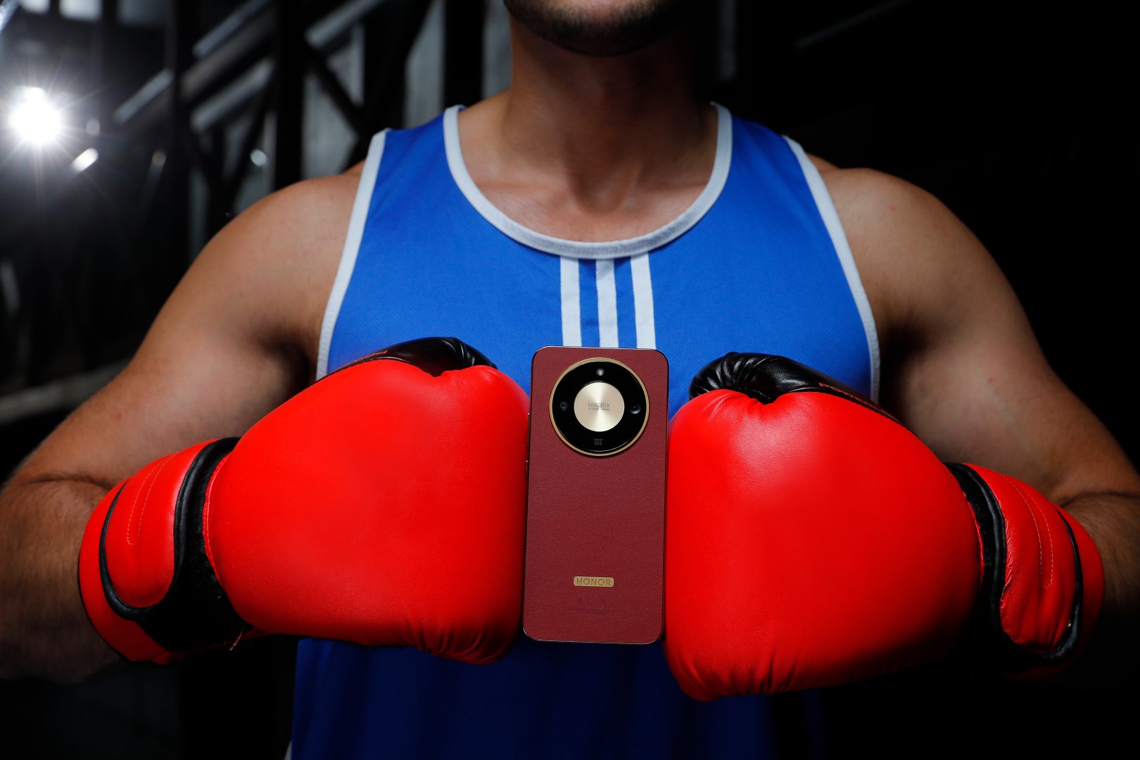 8300 mAh batareyaya malik, sarsılmaz HONOR X9d artıq satışdadır (FOTO)