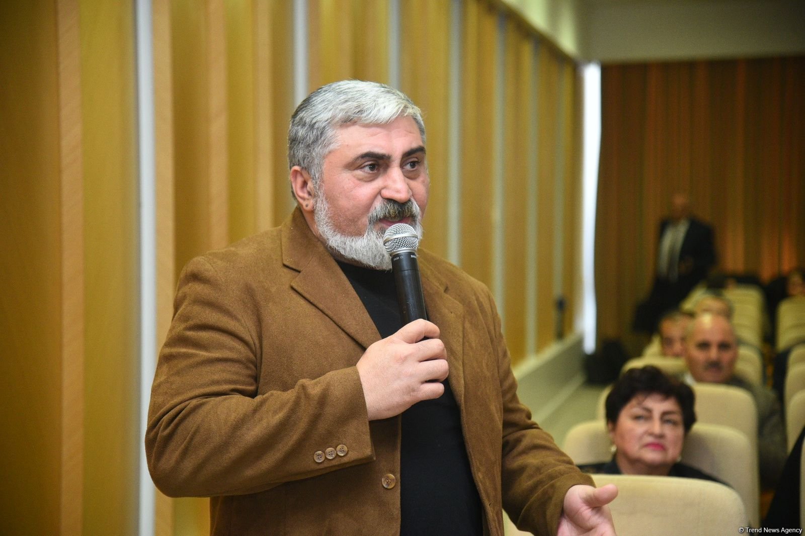 "Mediada Azərbaycan ədəbi dilinin normalarının düzgün tətbiqi” mövzusunda konfrans keçirilib (FOTO) (YENİLƏNİB)