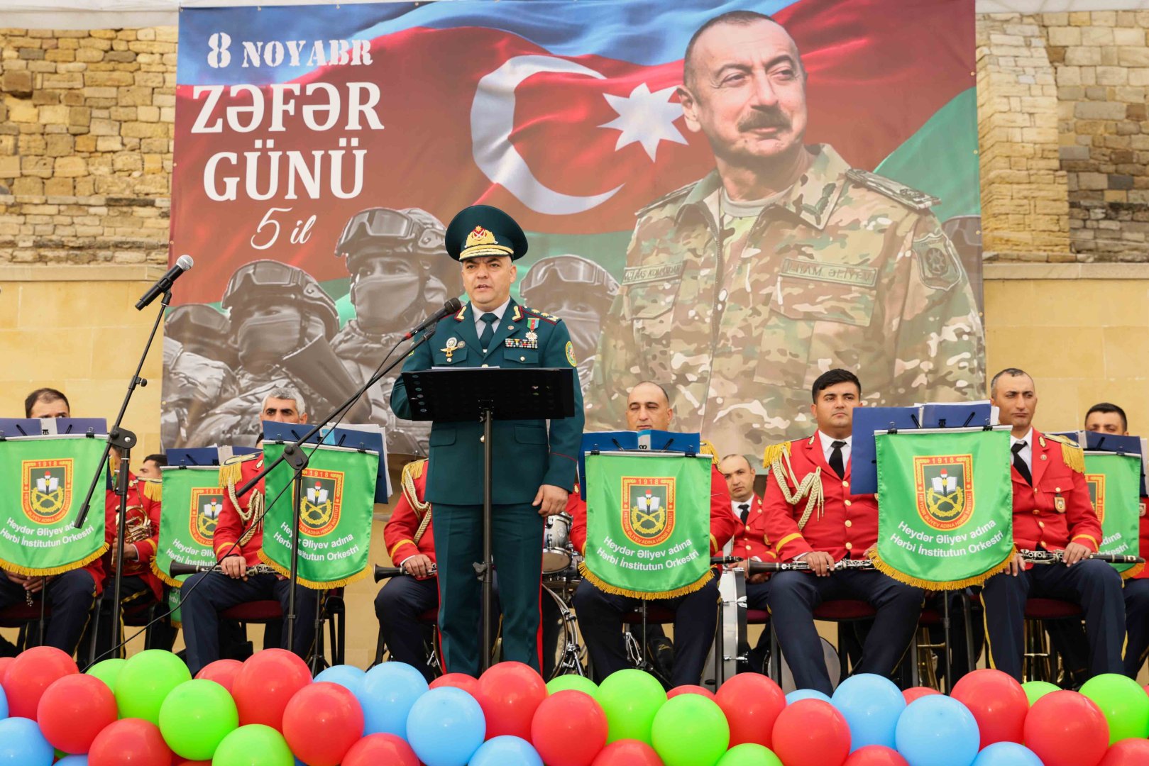 UNEC-də Zəfər Gününün 5 illiyinə həsr olunmuş təntənəli tədbir keçirilib (FOTO)