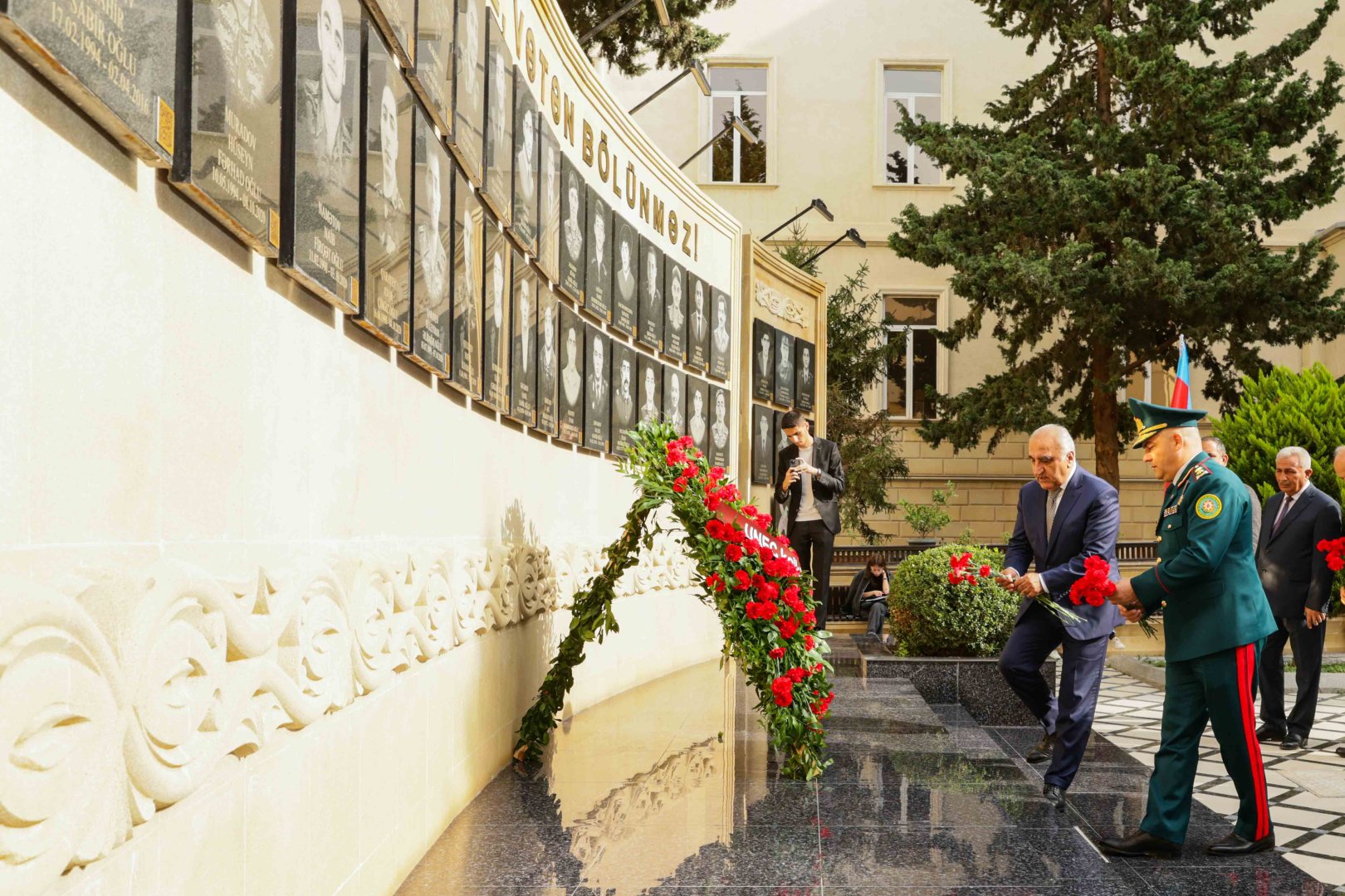 UNEC-də Zəfər Gününün 5 illiyinə həsr olunmuş təntənəli tədbir keçirilib (FOTO)