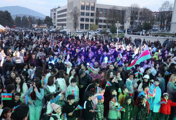 Xankəndidə Zəfərimizin 5 illiyi möhtəşəm bayram coşqusu ilə qeyd olunub (FOTO)