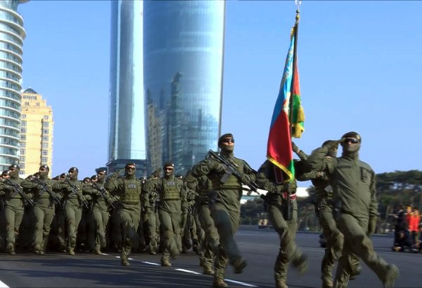 Zəfərin beşinci ildönümü paradında Dövlət Təhlükəsizliyi Xidmətinin “Qartal” xüsusi təyinatlıları da iştirak edib (VİDEO)