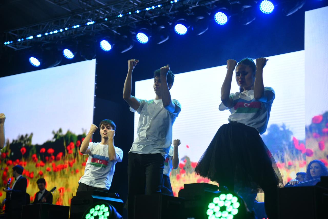 8 Noyabr - Zəfər Günü münasibətilə Bakıda təntənəli bayram konserti keçirilir (FOTO/VİDEO)