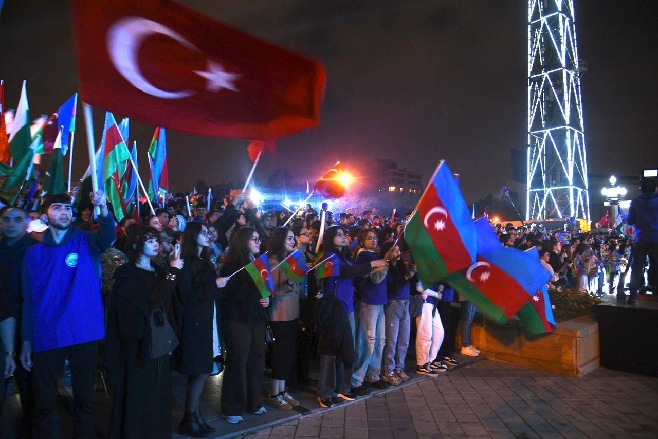 8 Noyabr - Zəfər Günü münasibətilə Bakıda təntənəli bayram konserti keçirilir (FOTO/VİDEO)