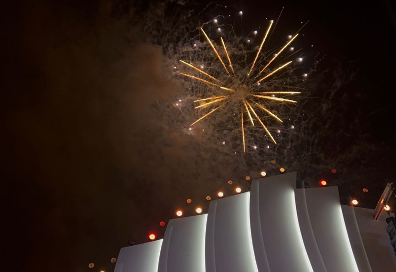 Zəfər Günü münasibətilə Bakıda bayram atəşfəşanlığı təşkil olunub (FOTO/VİDEO)