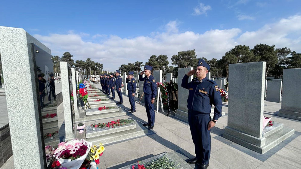 8 Noyabr - Zəfər Gününün beşinci ildönümü Azərbaycan Ordusunda təntənəli şəkildə qeyd edilib (FOTO/VİDEO)