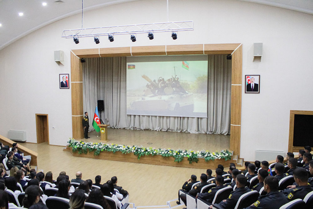 8 Noyabr - Zəfər Gününün beşinci ildönümü Azərbaycan Ordusunda təntənəli şəkildə qeyd edilib (FOTO/VİDEO)