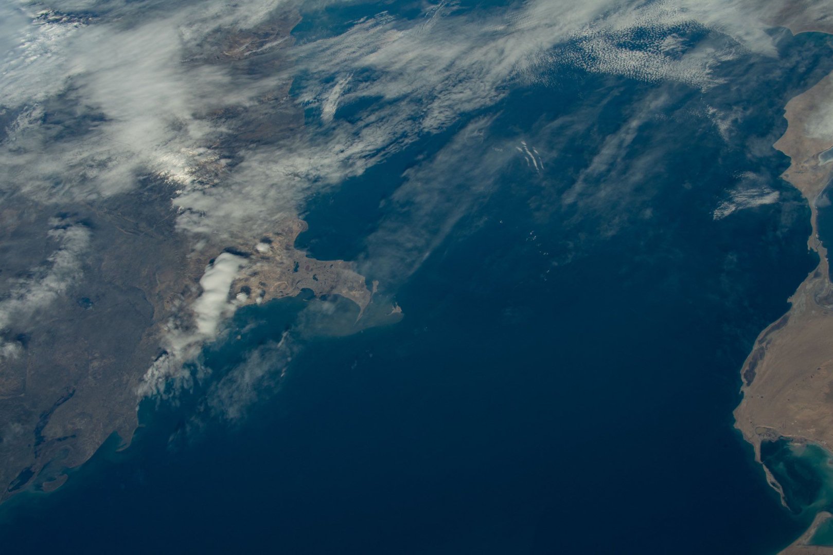 Türkiyənin ilk kosmonavtı Zəfər Günü münasibətilə Bakının kosmosdan fotolarını paylaşıb (FOTO)