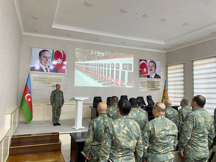 8 Noyabr - Zəfər Gününün beşinci ildönümü Azərbaycan Ordusunda təntənəli şəkildə qeyd edilib (FOTO/VİDEO)