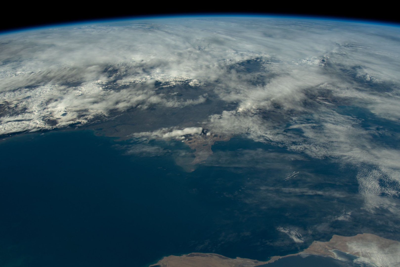 Türkiyənin ilk kosmonavtı Zəfər Günü münasibətilə Bakının kosmosdan fotolarını paylaşıb (FOTO)