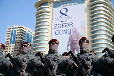 Prezident İlham Əliyev, birinci xanım Mehriban Əliyeva, Türkiyə Prezidenti Rəcəb Tayyib Ərdoğan, Pakistan Baş naziri Məhəmməd Şahbaz Şərif hərbi paradda iştirak edirlər (CANLI) (FOTO)