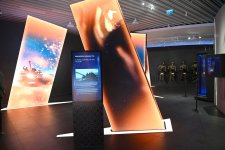 Prezident İlham Əliyev və Birinci xanım Mehriban Əliyeva Bakıda Zəfər abidəsini ziyarət edib və Zəfər muzeyinin açılışında iştirak ediblər (FOTO)