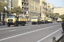 Bakıda Vətən Müharibəsində qələbənin 5-ci ildönümünə həsr olunmuş hərbi parad keçirilib (FOTO/VİDEO) (YENİLƏNİB)