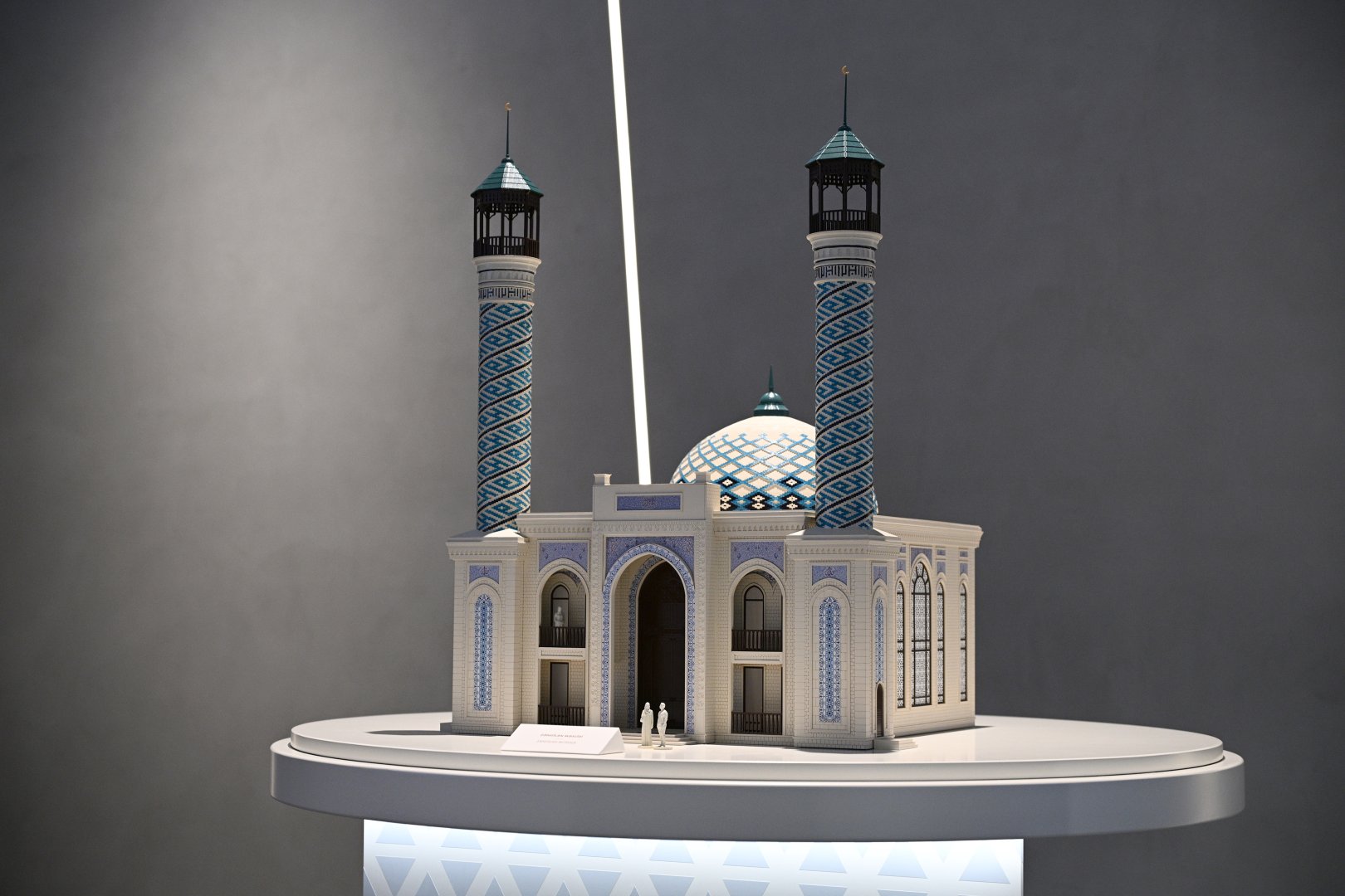 Prezident İlham Əliyev və Birinci xanım Mehriban Əliyeva Bakıda Zəfər abidəsini ziyarət edib və Zəfər muzeyinin açılışında iştirak ediblər (FOTO)