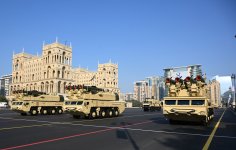 Prezident İlham Əliyev, Birinci xanım Mehriban Əliyeva, Türkiyə Prezidenti Rəcəb Tayyib Ərdoğan, Pakistan Baş naziri Məhəmməd Şahbaz Şərif hərbi paradda iştirak ediblər (FOTO/VİDEO) (YENİLƏNİB -4)