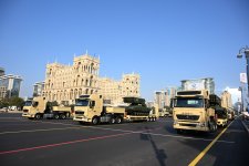 Prezident İlham Əliyev, Birinci xanım Mehriban Əliyeva, Türkiyə Prezidenti Rəcəb Tayyib Ərdoğan, Pakistan Baş naziri Məhəmməd Şahbaz Şərif hərbi paradda iştirak ediblər (FOTO/VİDEO) (YENİLƏNİB -4)