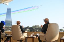 Prezident İlham Əliyev, Birinci xanım Mehriban Əliyeva, Türkiyə Prezidenti Rəcəb Tayyib Ərdoğan, Pakistan Baş naziri Məhəmməd Şahbaz Şərif hərbi paradda iştirak ediblər (FOTO/VİDEO) (YENİLƏNİB -4)