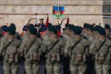 Prezident İlham Əliyev, Birinci xanım Mehriban Əliyeva, Türkiyə Prezidenti Rəcəb Tayyib Ərdoğan, Pakistan Baş naziri Məhəmməd Şahbaz Şərif hərbi paradda iştirak ediblər (FOTO/VİDEO) (YENİLƏNİB -4)