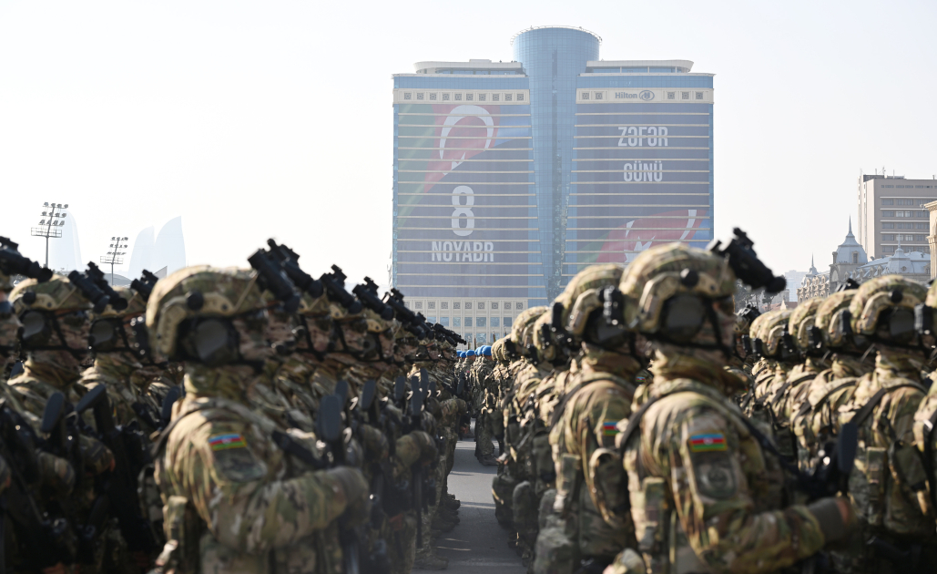 Prezident İlham Əliyev, Birinci xanım Mehriban Əliyeva, Türkiyə Prezidenti Rəcəb Tayyib Ərdoğan, Pakistan Baş naziri Məhəmməd Şahbaz Şərif hərbi paradda iştirak ediblər (FOTO/VİDEO) (YENİLƏNİB -4)