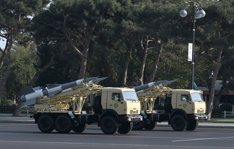 Prezident İlham Əliyev, Birinci xanım Mehriban Əliyeva, Türkiyə Prezidenti Rəcəb Tayyib Ərdoğan, Pakistan Baş naziri Məhəmməd Şahbaz Şərif hərbi paradda iştirak ediblər (FOTO/VİDEO) (YENİLƏNİB -4)