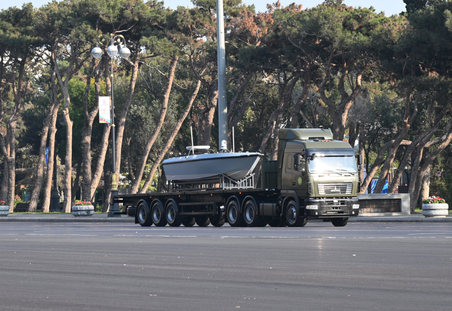 Prezident İlham Əliyev, Birinci xanım Mehriban Əliyeva, Türkiyə Prezidenti Rəcəb Tayyib Ərdoğan, Pakistan Baş naziri Məhəmməd Şahbaz Şərif hərbi paradda iştirak ediblər (FOTO/VİDEO) (YENİLƏNİB -4)