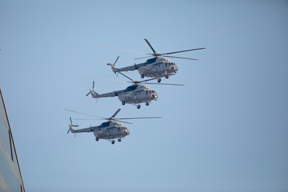 Prezident İlham Əliyev, Birinci xanım Mehriban Əliyeva, Türkiyə Prezidenti Rəcəb Tayyib Ərdoğan, Pakistan Baş naziri Məhəmməd Şahbaz Şərif hərbi paradda iştirak ediblər (FOTO/VİDEO) (YENİLƏNİB -4)