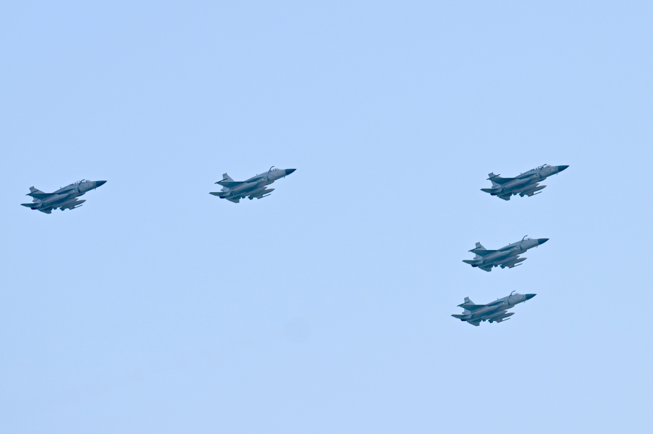 Prezident İlham Əliyev, Birinci xanım Mehriban Əliyeva, Türkiyə Prezidenti Rəcəb Tayyib Ərdoğan, Pakistan Baş naziri Məhəmməd Şahbaz Şərif hərbi paradda iştirak ediblər (FOTO/VİDEO) (YENİLƏNİB -4)