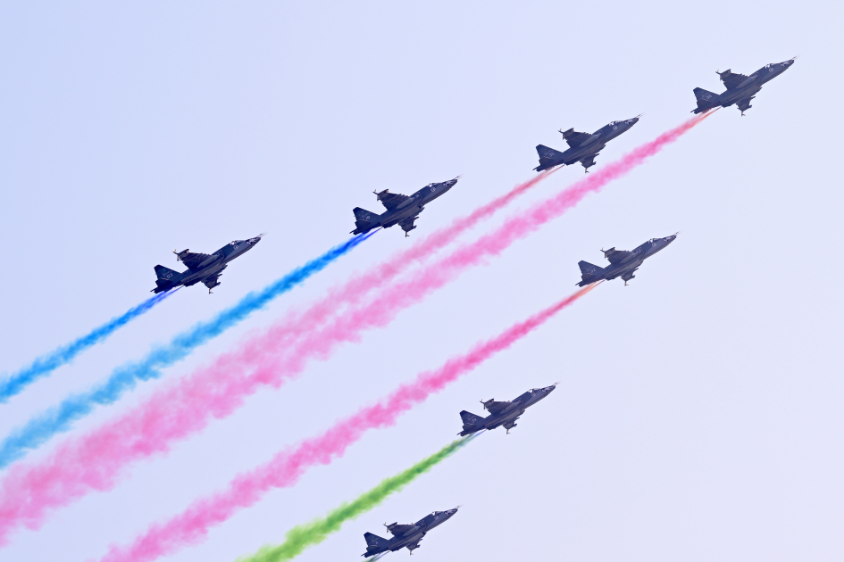 Prezident İlham Əliyev, Birinci xanım Mehriban Əliyeva, Türkiyə Prezidenti Rəcəb Tayyib Ərdoğan, Pakistan Baş naziri Məhəmməd Şahbaz Şərif hərbi paradda iştirak ediblər (FOTO/VİDEO) (YENİLƏNİB -4)