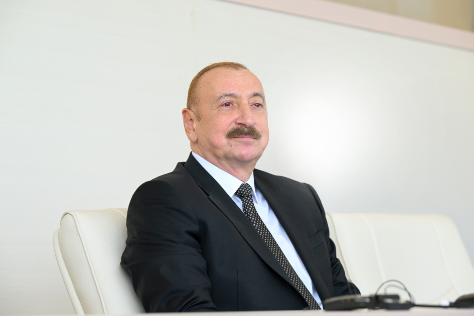 Prezident İlham Əliyev, Birinci xanım Mehriban Əliyeva, Türkiyə Prezidenti Rəcəb Tayyib Ərdoğan, Pakistan Baş naziri Məhəmməd Şahbaz Şərif hərbi paradda iştirak ediblər (FOTO/VİDEO) (YENİLƏNİB -4)