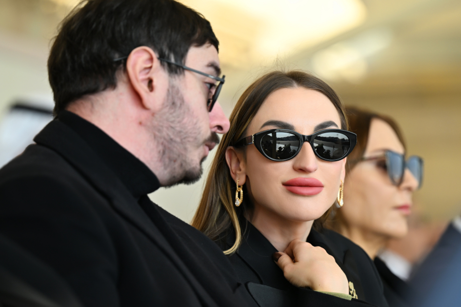 Prezident İlham Əliyev, Birinci xanım Mehriban Əliyeva, Türkiyə Prezidenti Rəcəb Tayyib Ərdoğan, Pakistan Baş naziri Məhəmməd Şahbaz Şərif hərbi paradda iştirak ediblər (FOTO/VİDEO) (YENİLƏNİB -4)