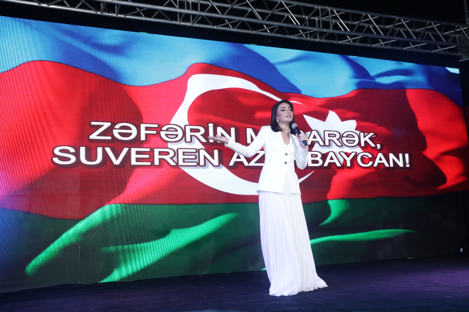 Xaçmazda "Zəfərin Mübarək, Suveren Azərbaycan” adlı bayram konserti təşkil olunub (FOTO)