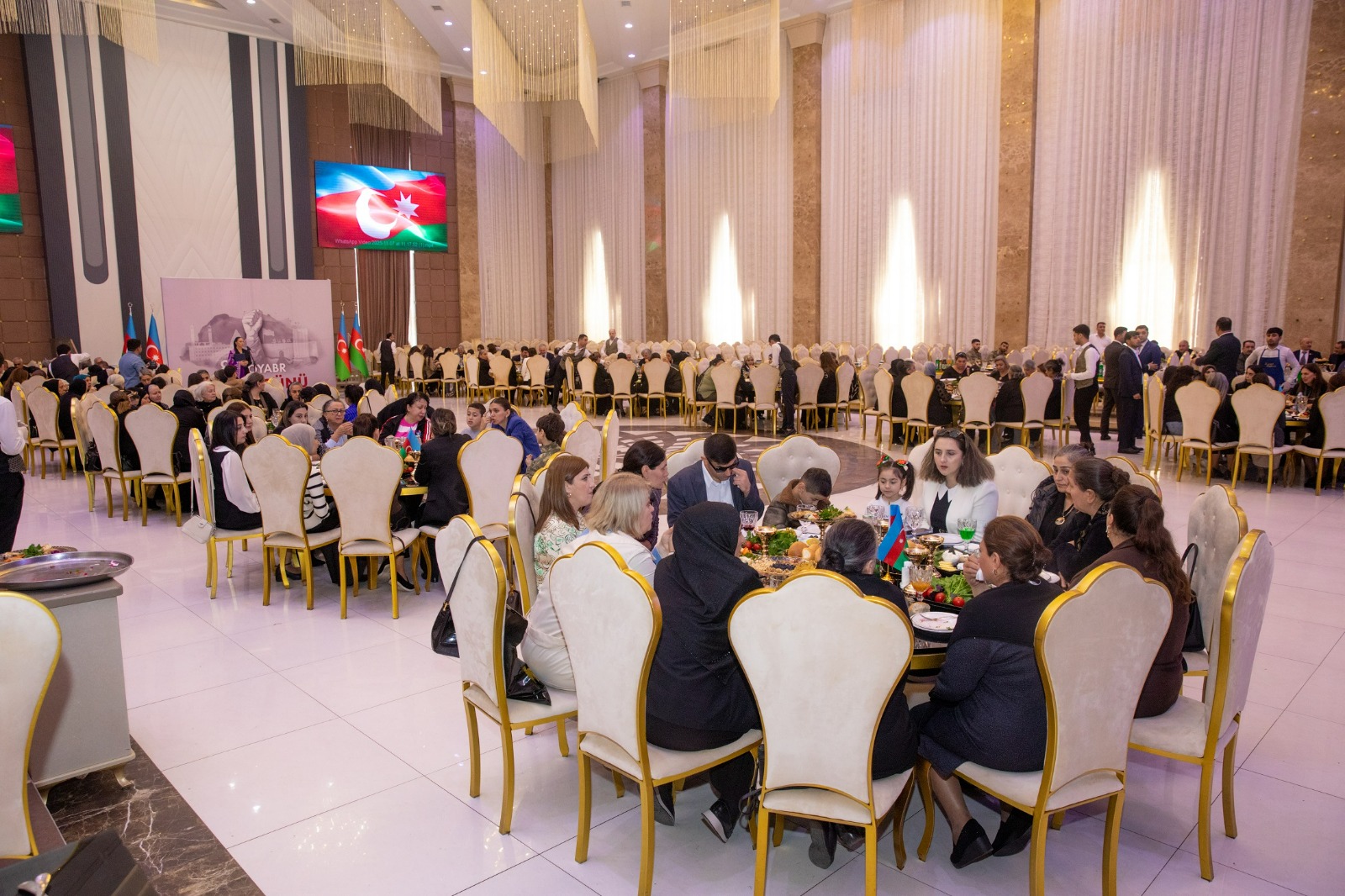 Abşeron rayonunda 8 Noyabr - Zəfər Günü ilə bağlı şəhid ailələri ilə görüş keçirilib (FOTO)