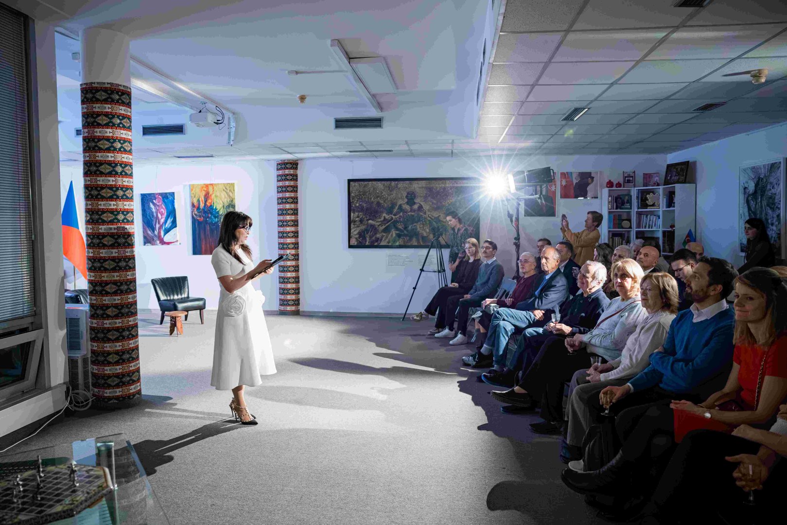 Praqada Zəfər Günü münasibətilə xatirə gecəsi keçirilib (FOTO)