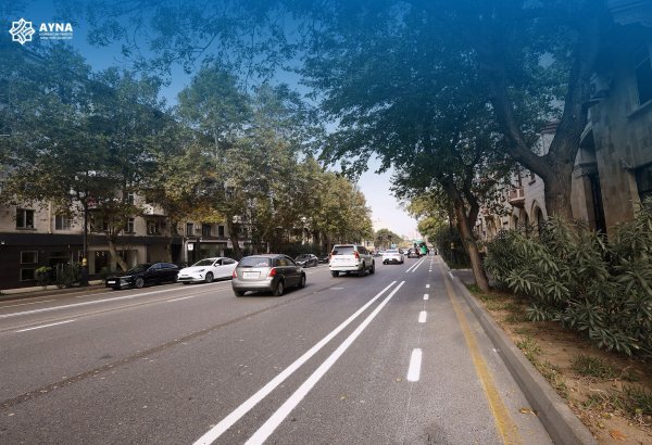 Paytaxtın bu prospektində mikromobillik zolağı təşkil edilir