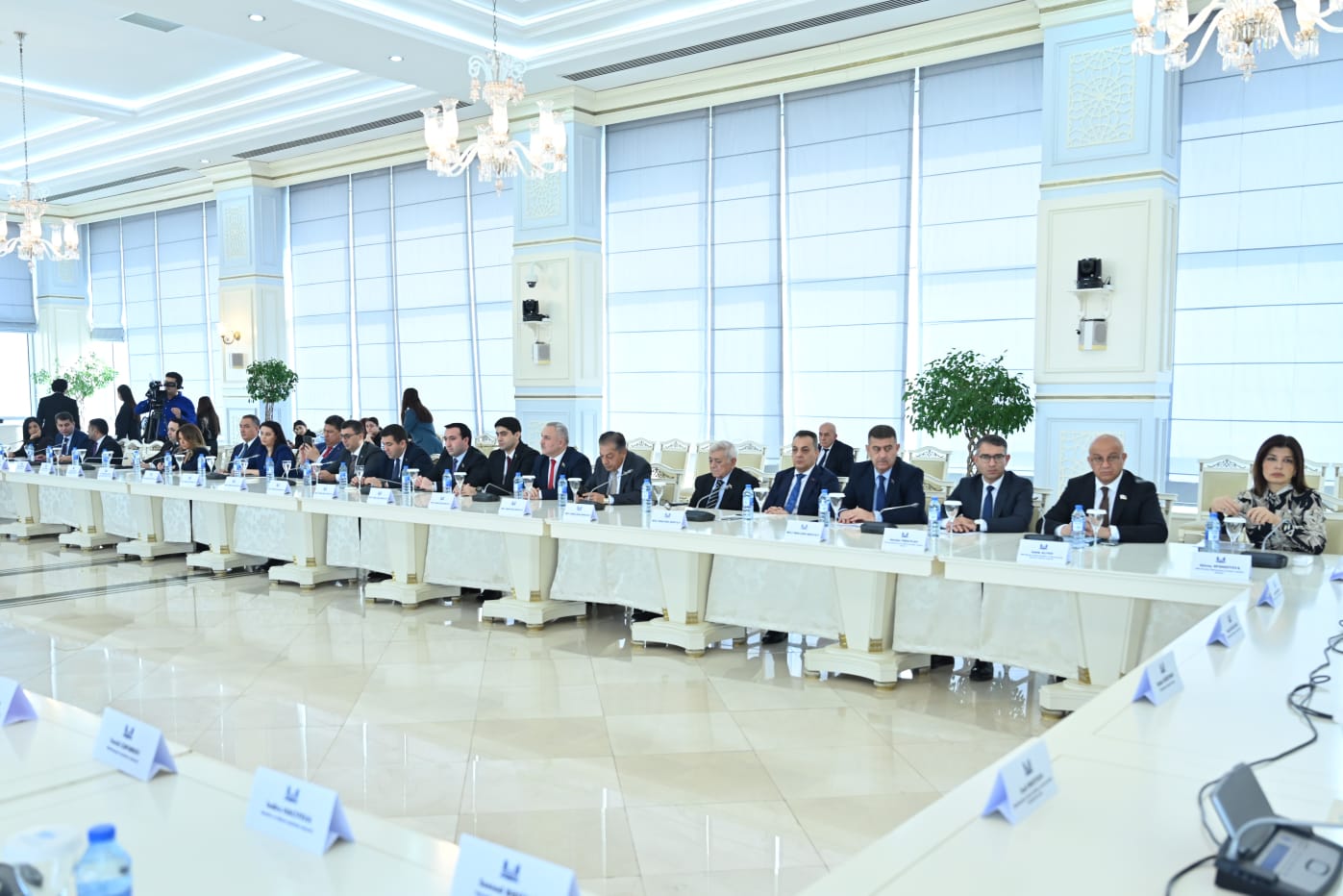 Milli Məclis komitələrinin birgə iclasında 2026-cı ilin dövlət büdcəsi müzakirə olunub (FOTO/YENİLƏNİB)