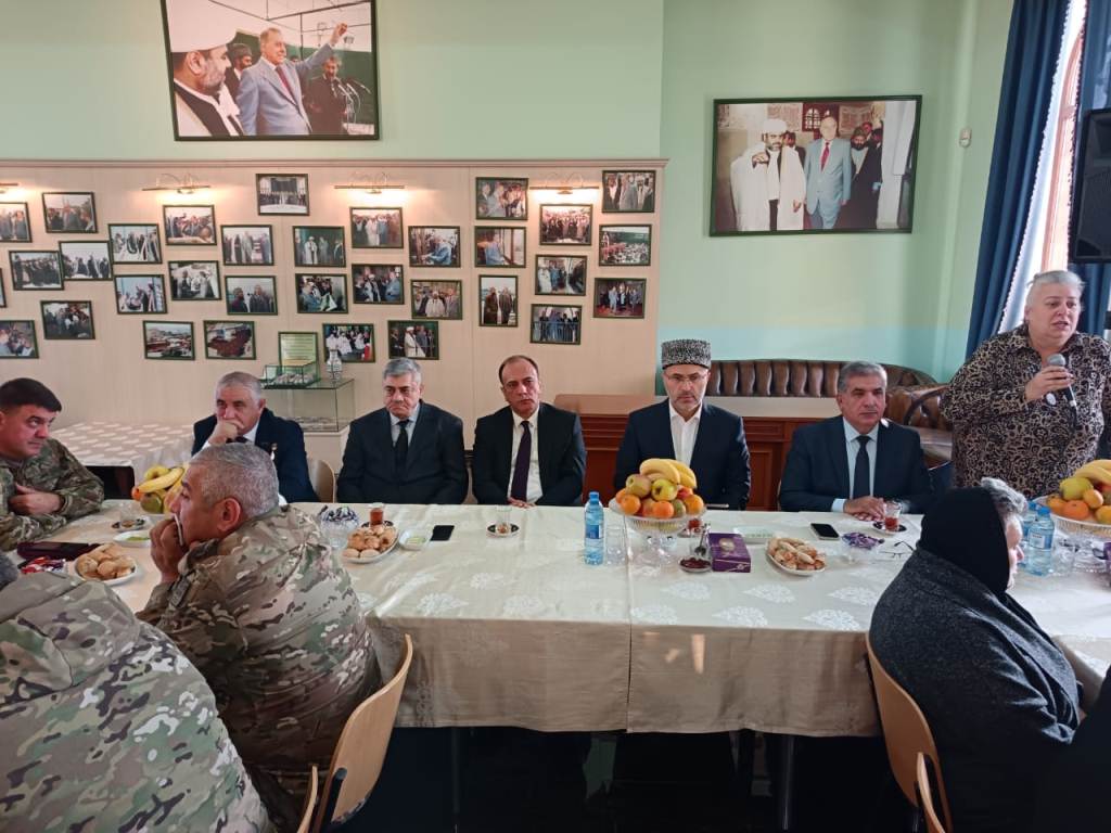 Bibiheybət məscid-ziyarətgah Kompleksində şəhidlərin əziz xatirəsi anılıb (FOTO)