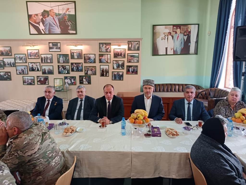 Bibiheybət məscid-ziyarətgah Kompleksində şəhidlərin əziz xatirəsi anılıb (FOTO)