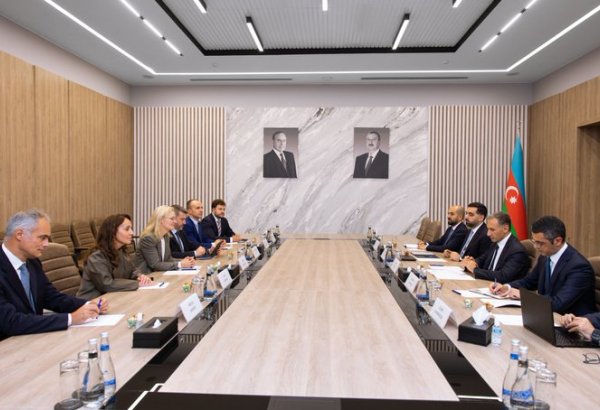 Azərbaycan Beynəlxalq Maliyyə Korporasiyası ilə Orta Dəhlizin inkişafını müzakirə edib