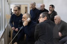 Ermənistan vətəndaşlarının məhkəməsində təqsirləndirilən şəxslərin cəzalandırılmasına dair prokurorların təklifləri səsləndirilib (FOTO)