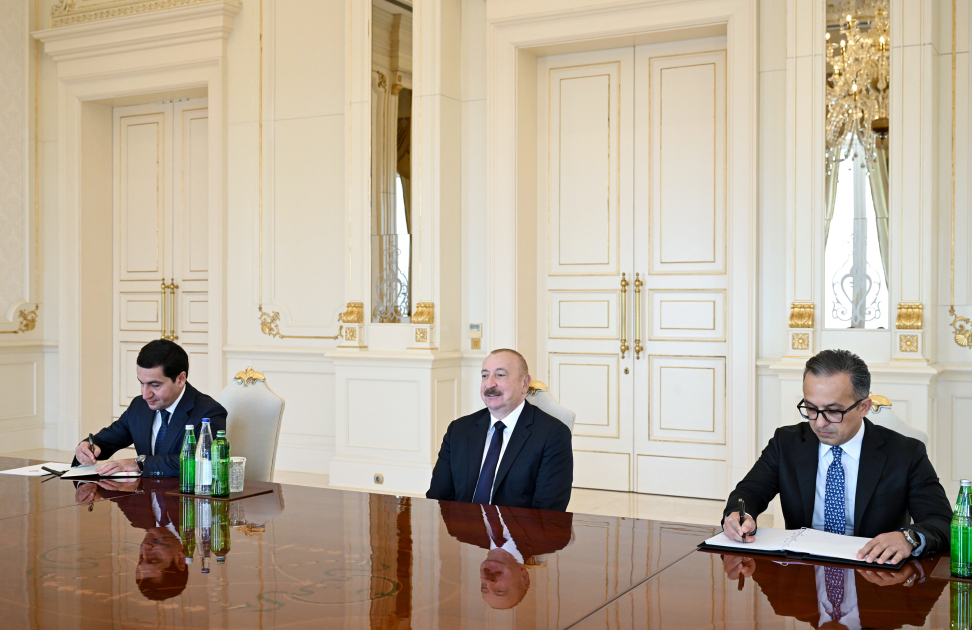 Prezident İlham Əliyev ABŞ-nin İsa Məsihin Sonuncu Gün Müqəddəsləri Kilsəsinin nümayəndə heyətini qəbul edib (FOTO)