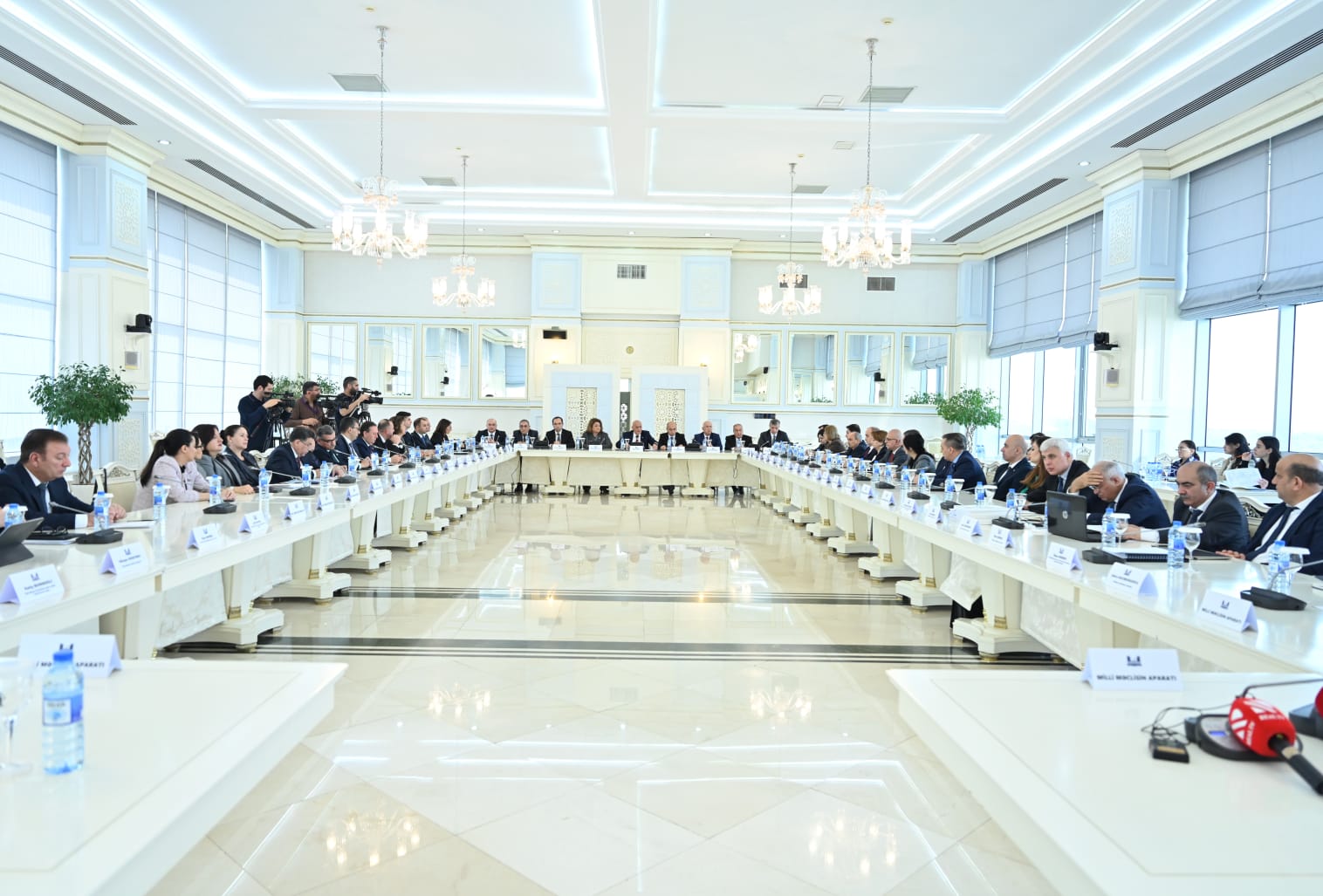 Milli Məclis komitələrinin birgə iclasında 2026-cı ilin dövlət büdcəsi müzakirə olunub (FOTO/YENİLƏNİB)