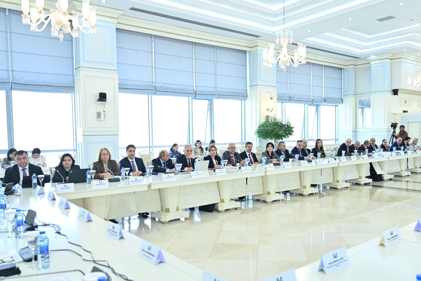 Milli Məclis komitələrinin birgə iclasında 2026-cı ilin dövlət büdcəsi müzakirə olunub (FOTO/YENİLƏNİB)