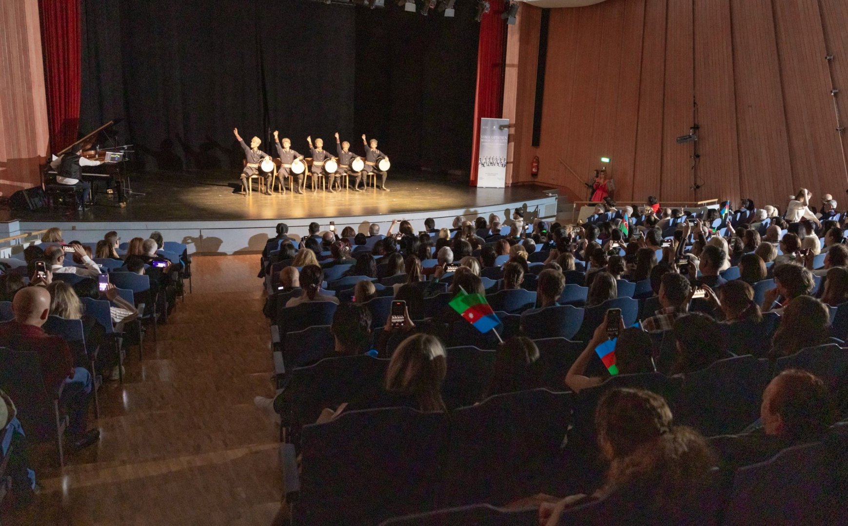 Azərbaycanla İsveçrə arasında mədəniyyət körpüsü (FOTO)