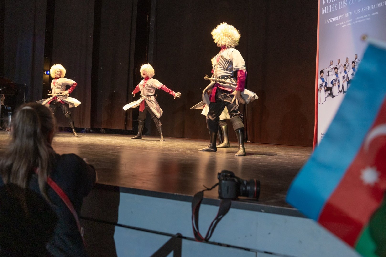 Azərbaycanla İsveçrə arasında mədəniyyət körpüsü (FOTO)