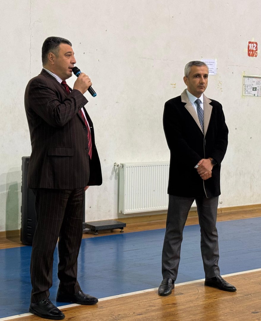 Zəfər Gününün qəhrəman ruhu güləş xalçasında (FOTO)