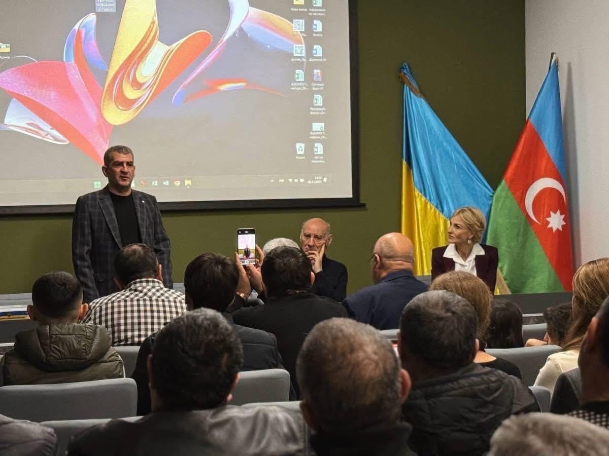 Zəfər Günü Krivoy Roqda qeyd olunub (FOTO)