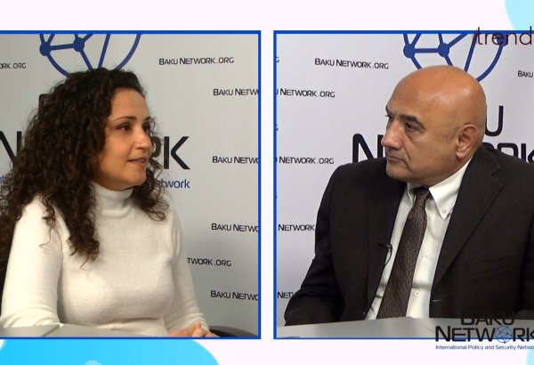 Yaradıcılıq mühiti insan münasibətlərini qorumağa və stereotipləri aşmağa kömək edir - Səidə Tağızadə "Tofiq Abbasovla Dialoq" verilişində (FOTO/VİDEO)