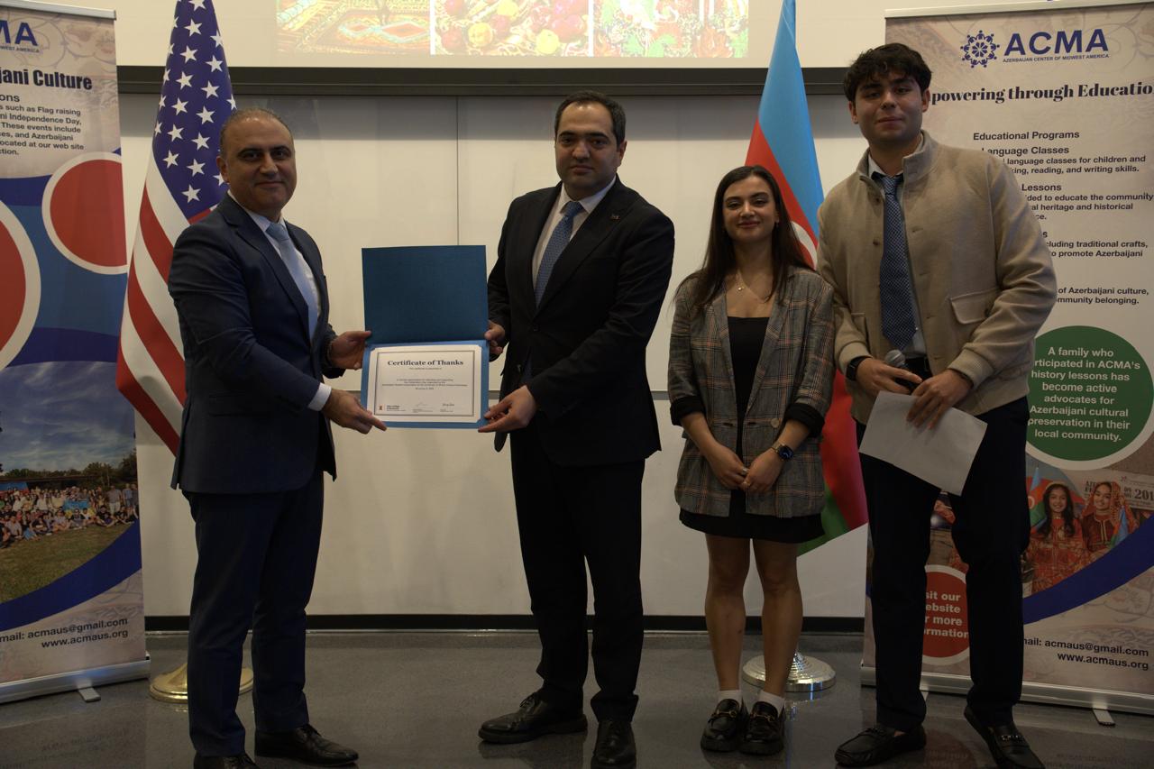 İllinoys Universitetində 8 Noyabr – Zəfər Günü qeyd olunub (FOTO)