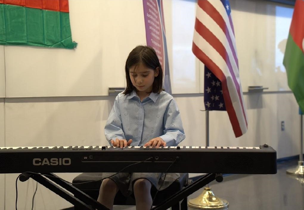 İllinoys Universitetində 8 Noyabr – Zəfər Günü qeyd olunub (FOTO)